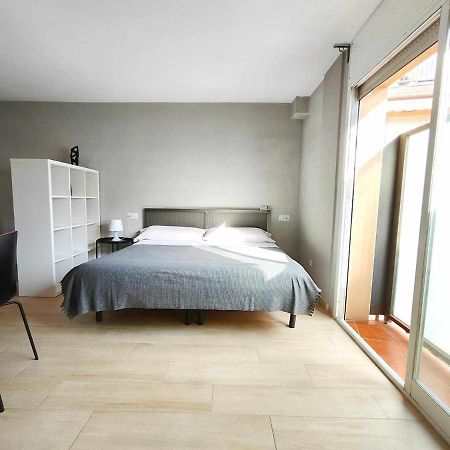 Mazi Apartments Suite Матаро Екстер'єр фото