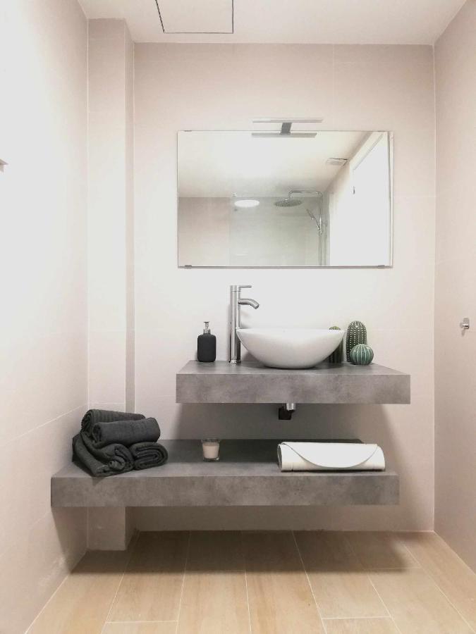 Mazi Apartments Suite Матаро Екстер'єр фото