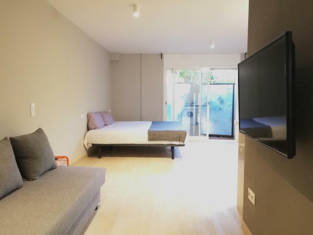 Mazi Apartments Suite Матаро Екстер'єр фото